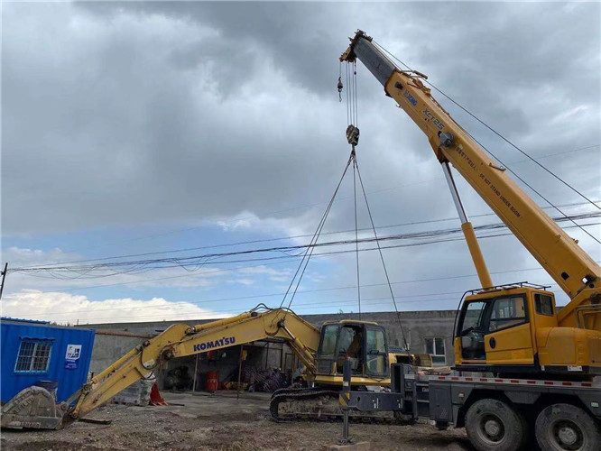 丹东市25吨吊车的工作半径是多少？